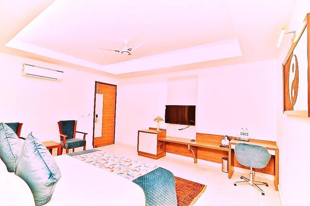 Hotel Sp Residency Near International Igi Airport Delhi New Delhi Exterior photo